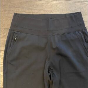 Athleta black Venice joggers size medium